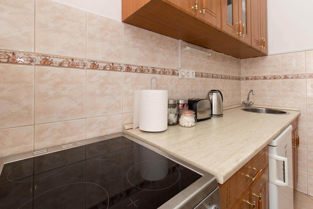 Bpm: Dob70 Classic Apartment In Downtown بودابست الغرفة الصورة