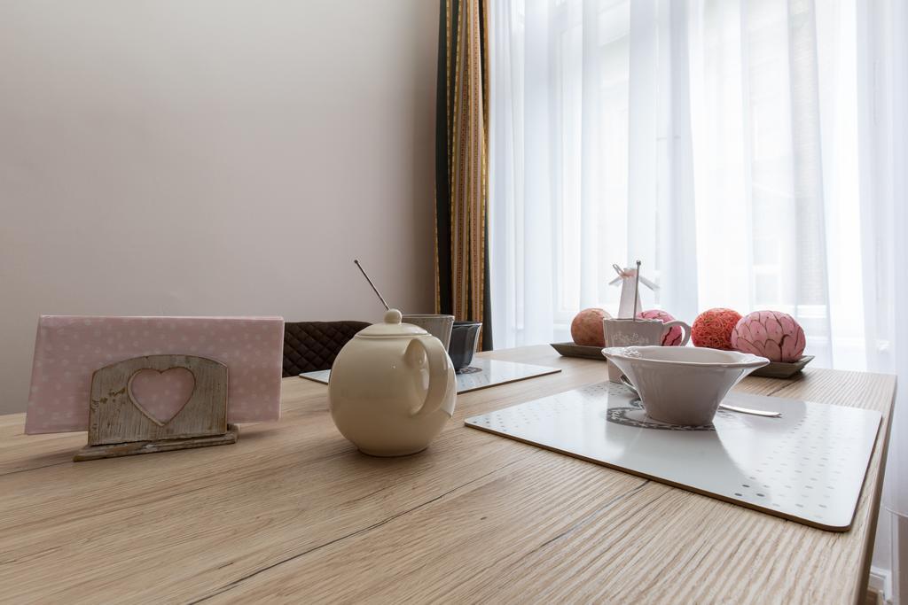 Bpm: Dob70 Classic Apartment In Downtown بودابست الغرفة الصورة